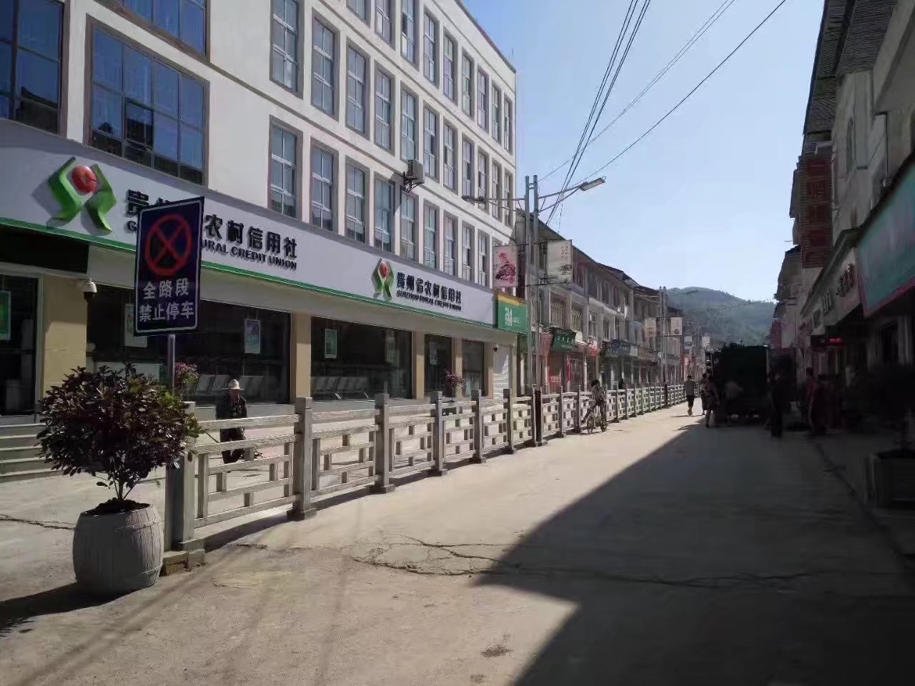 1.8米方格仿木護欄 (11).jpg