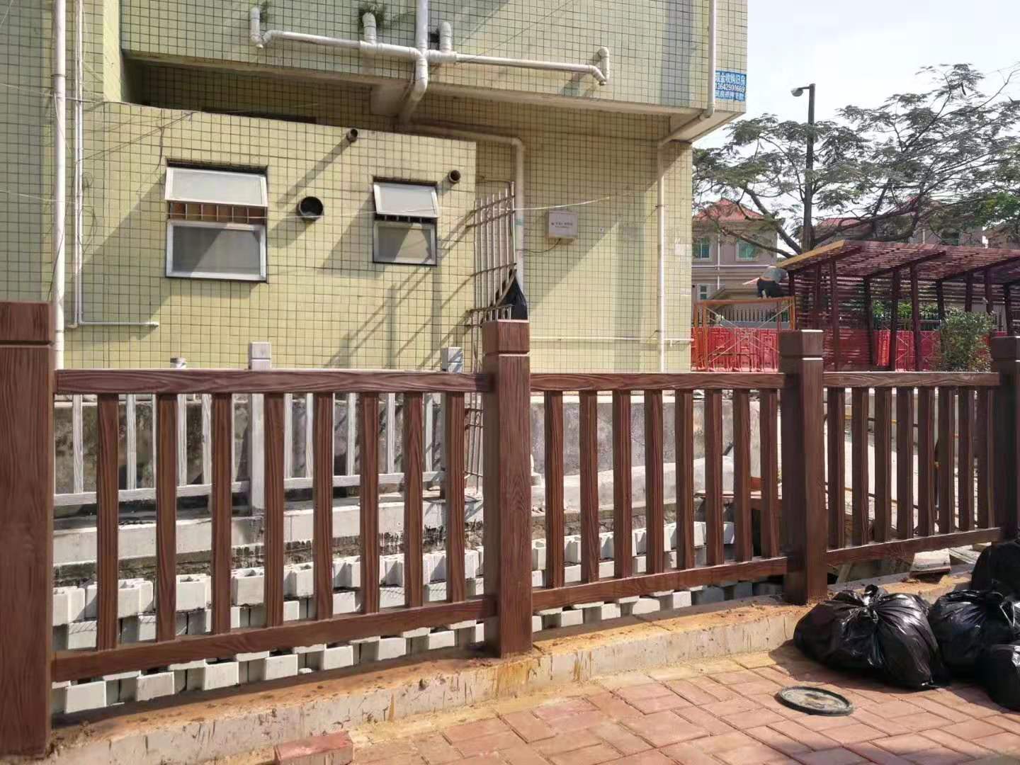 欄板款仿木（mù）護欄 (11).jpg