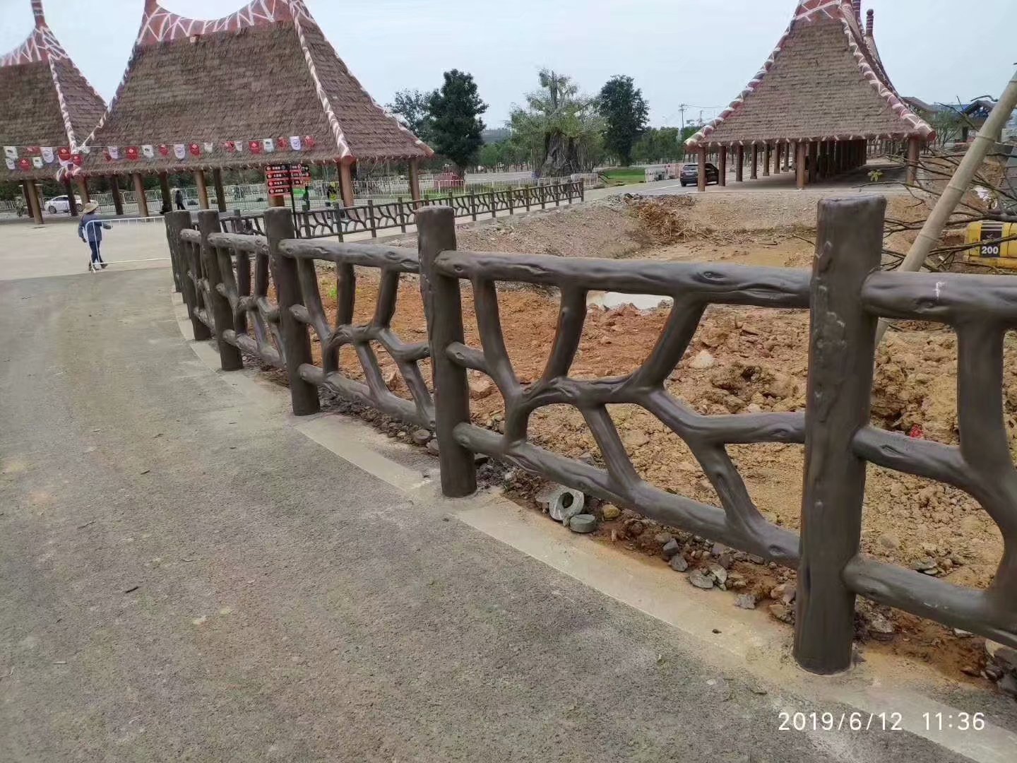 1.8米仿藤護（hù）欄（lán） (1).jpg