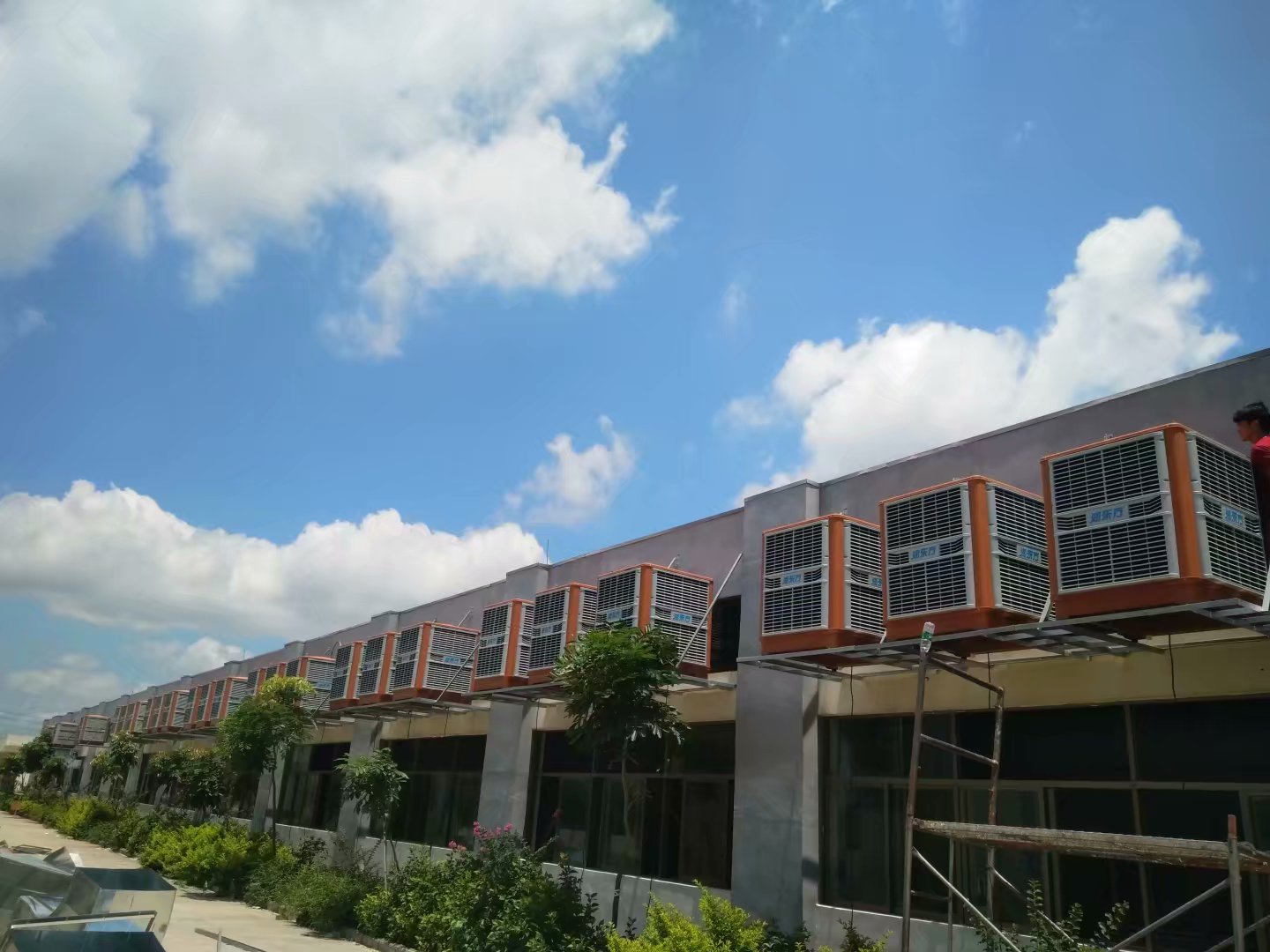 電鍍行業通風降溫（wēn）解決（jué）方案——找合昌，專（zhuān）業更（gèng）放心