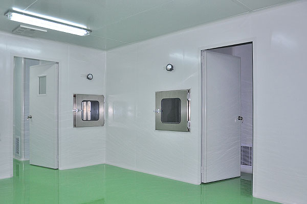 十萬級淨化車（chē）間傳（chuán）遞窗